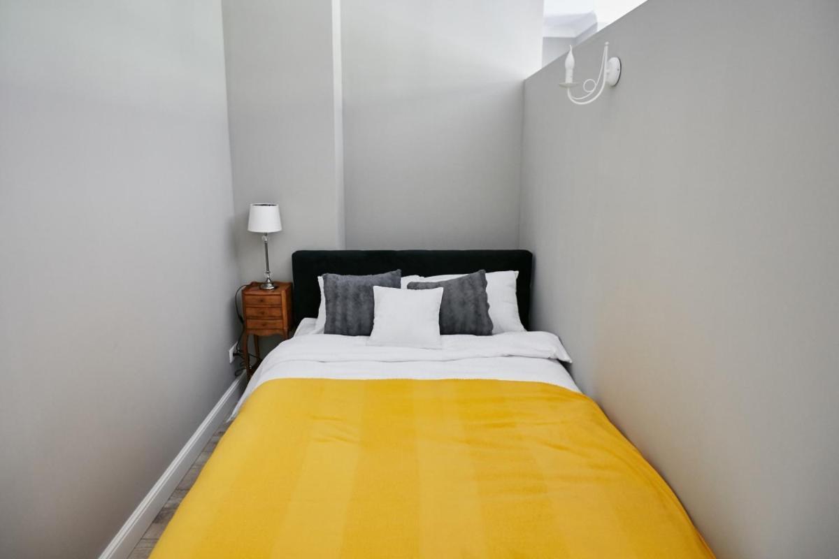 Zolty De Lux Dla 2 Osob Katowice Appartamento Chorzów