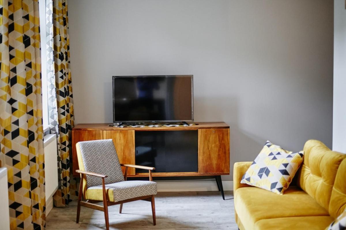 Apartment Zolty De Lux Dla 2 Osob Katowice Chorzow